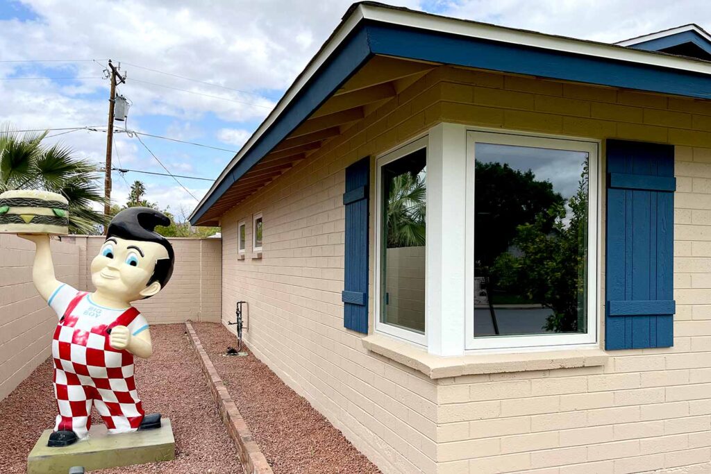Arcadia House with Tan Walls and Blue Shutters and Bobs Big Boy, shutter color guide, window trim colors, shutter coating types, shutter color matching, shutter design colors, shutter painter, painting contractor Phoenix