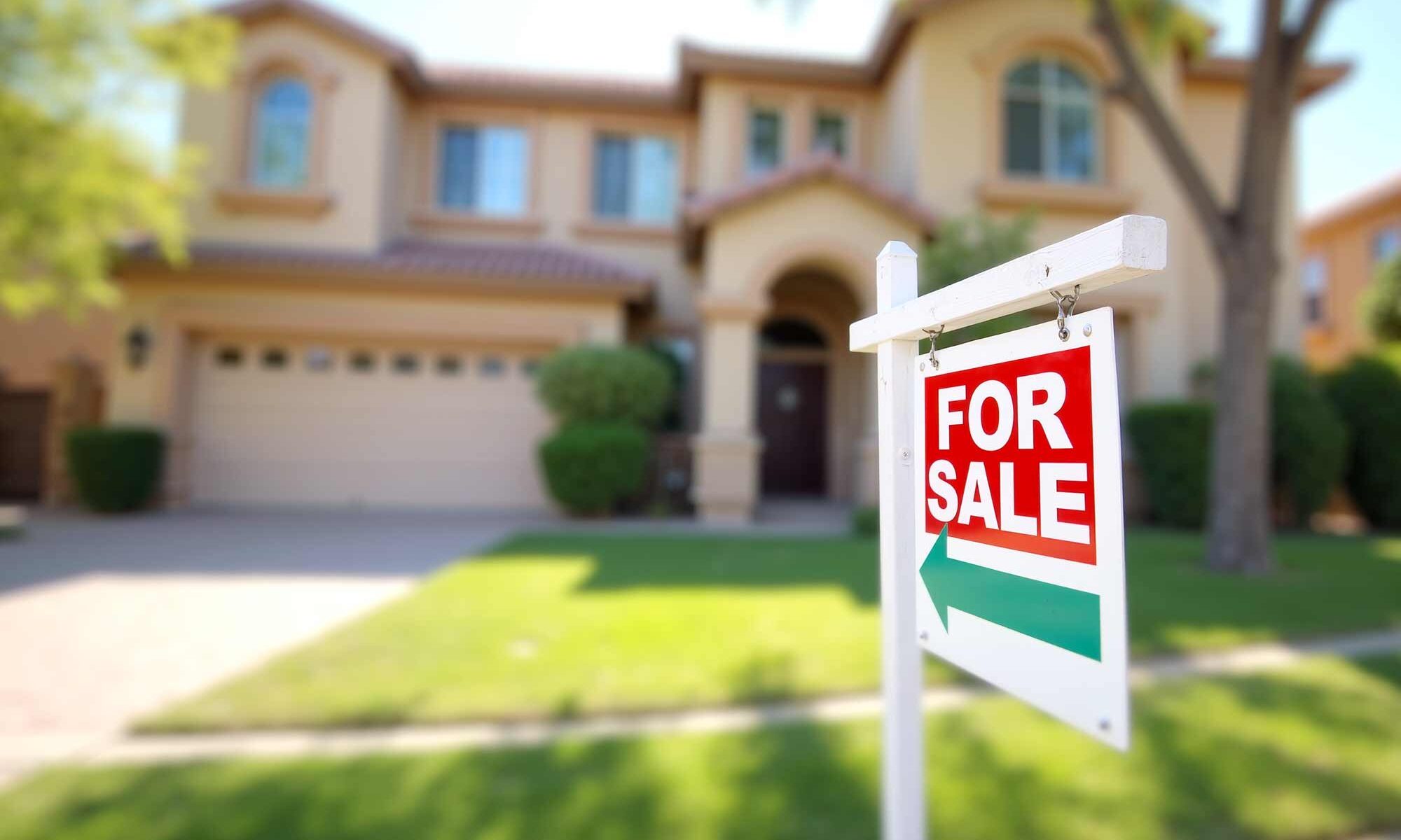 gray and white house in Arizona, Selling Your Home: To Paint or Not to Paint, That is the Question, Getting your house ready to sell: Paint or don't paint?, Are you planning to sell your home soon? One of the key decisions you'll have to make is whether or not to paint before putting it on the market. A fresh coat of paint can work wonders in terms of increasing the value and appeal of your home, but is it really necessary in every case? In this article, I will explore the pros and cons of painting your home before selling, helping you make an informed decision. I will also explore signs that will tell you whether or not you actually need to paint your homes interior and/or exterior. Additionally, I will take a peek at the “magic” colors you need to be aware of when choosing your color palette… Do you keep it neutral or follow the latest trends?